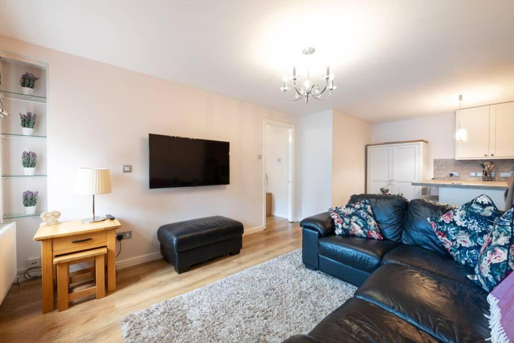 Burlington Place, Shrewsbury. 2 Bedroom, Private Parking, 5 Minutes From Town Dış mekan fotoğraf