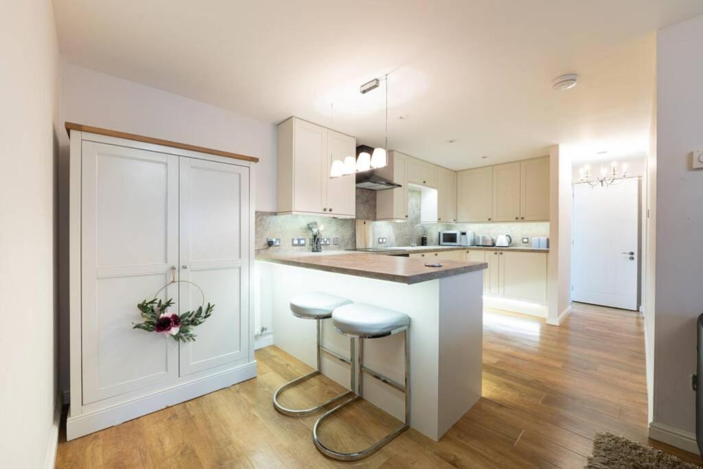 Burlington Place, Shrewsbury. 2 Bedroom, Private Parking, 5 Minutes From Town Dış mekan fotoğraf